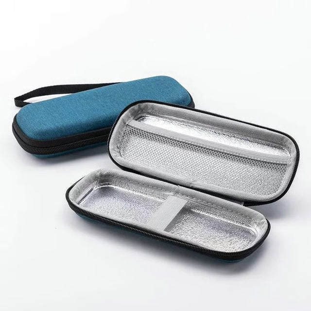 Portable Razor Storage Case for Travel and Bathroom Organization